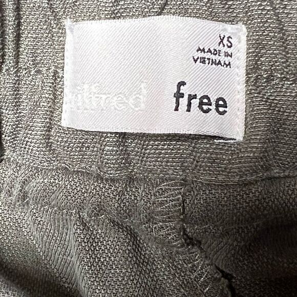 Aritzia Wilfred Habitus Lyocell Linen Blend Shorts Green Sz XS - Picture 7 of 8